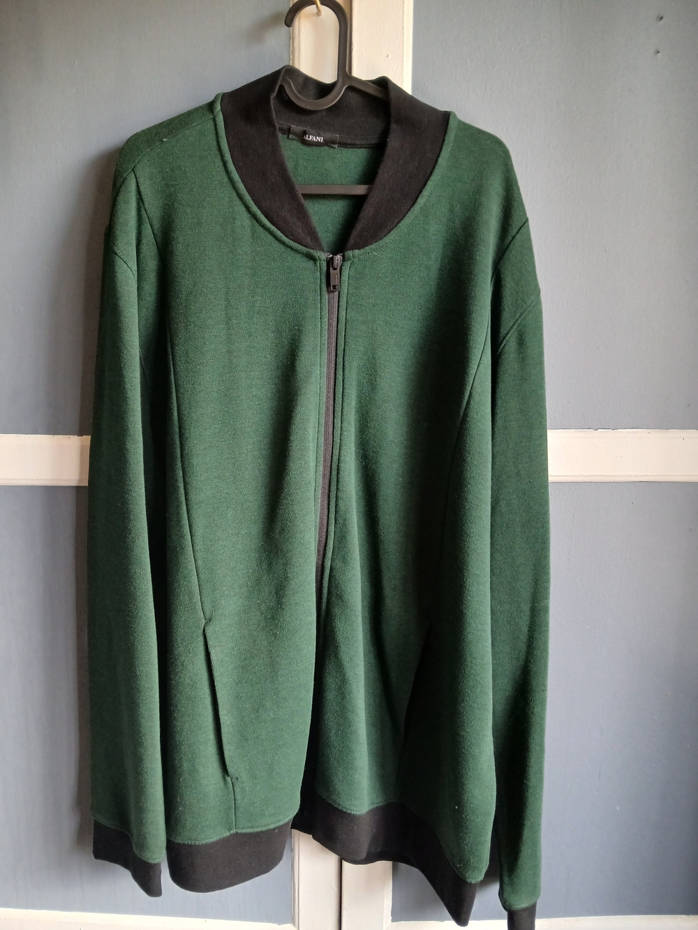 Alfani Green and Black Zip-Up Sweater Jacket